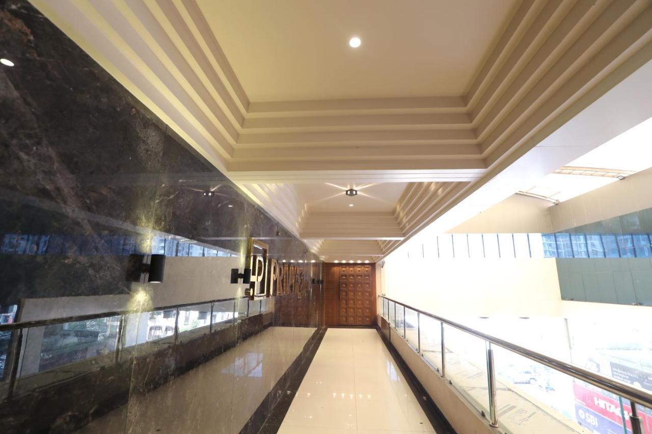 סוראט Hotel Privya Rooms And Banquet מראה חיצוני תמונה